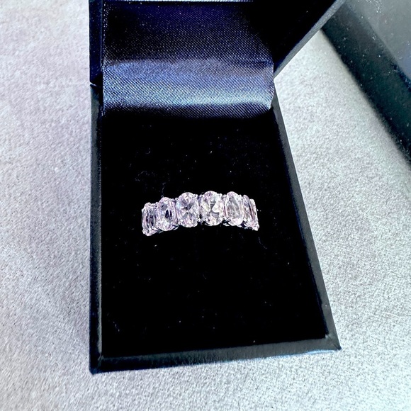 CZ fashion ring by Absolute - Picture 4 of 12